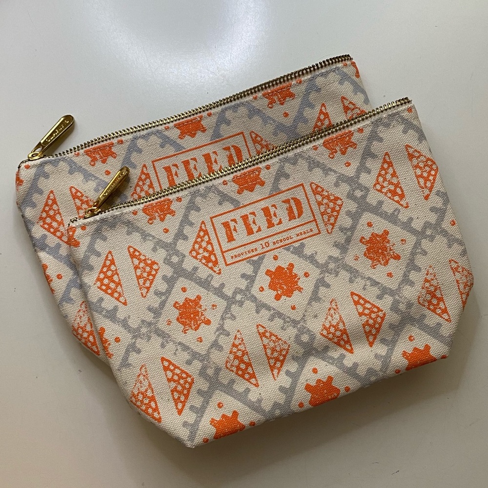Clarins Cosmetic Pouch (2)